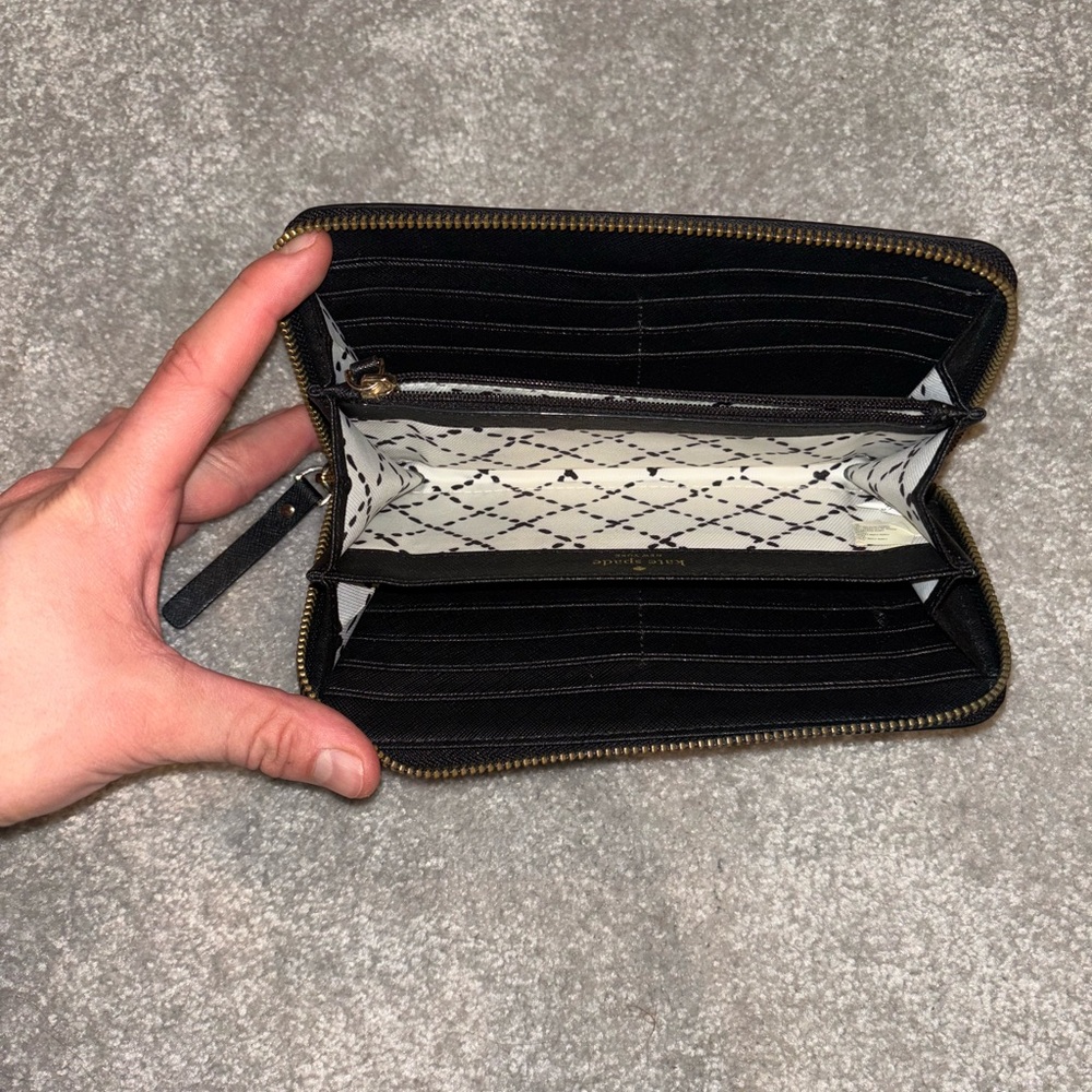 Kate Spade black leather wallet - Picture 7 of 7